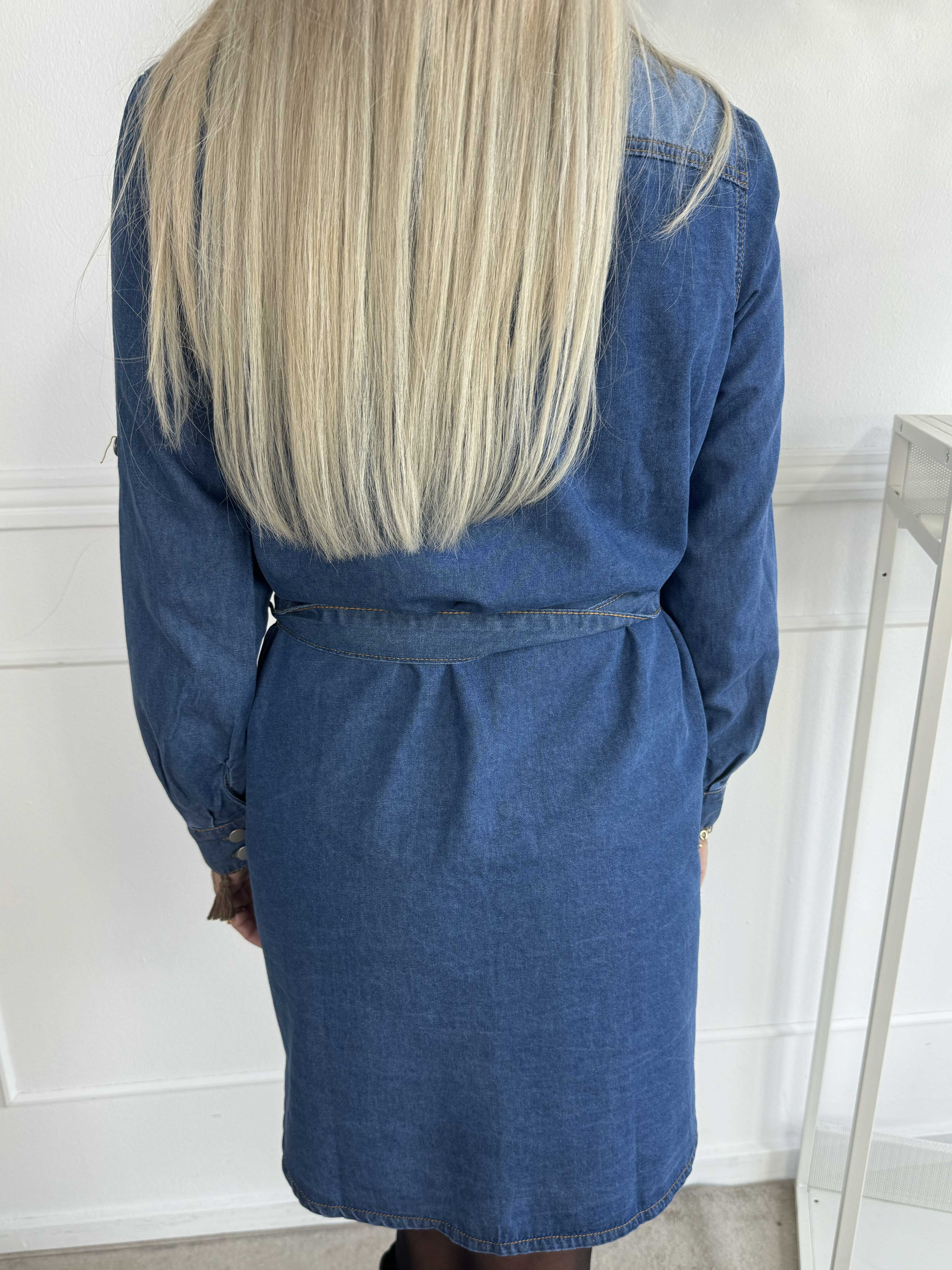 Dayan - Denimskjorta med pärlor och slipsar